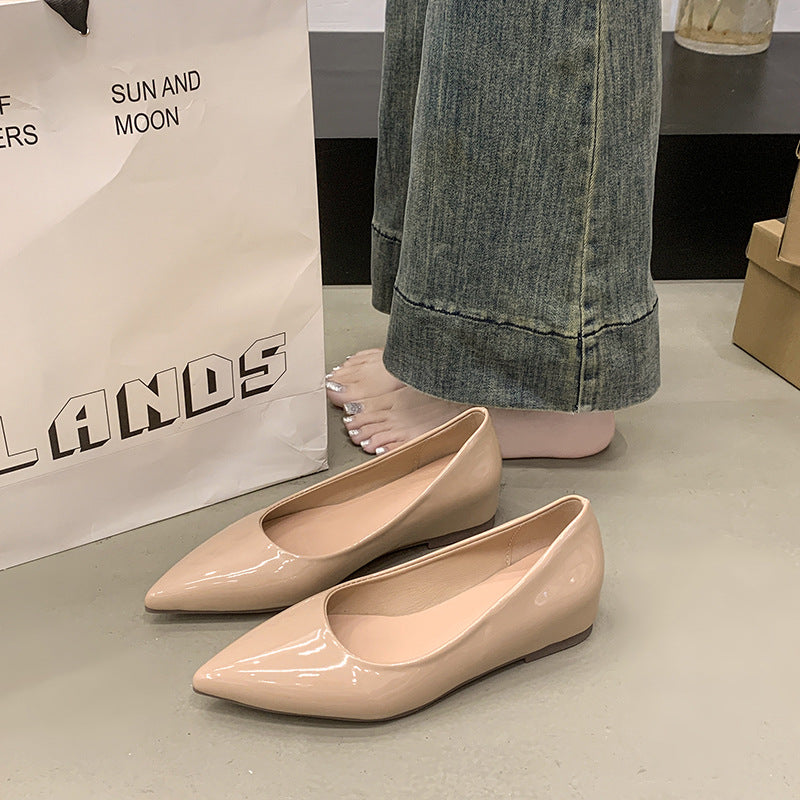 Ladies flat pointed patent ballerina with padded comfort insole Mune Fashion