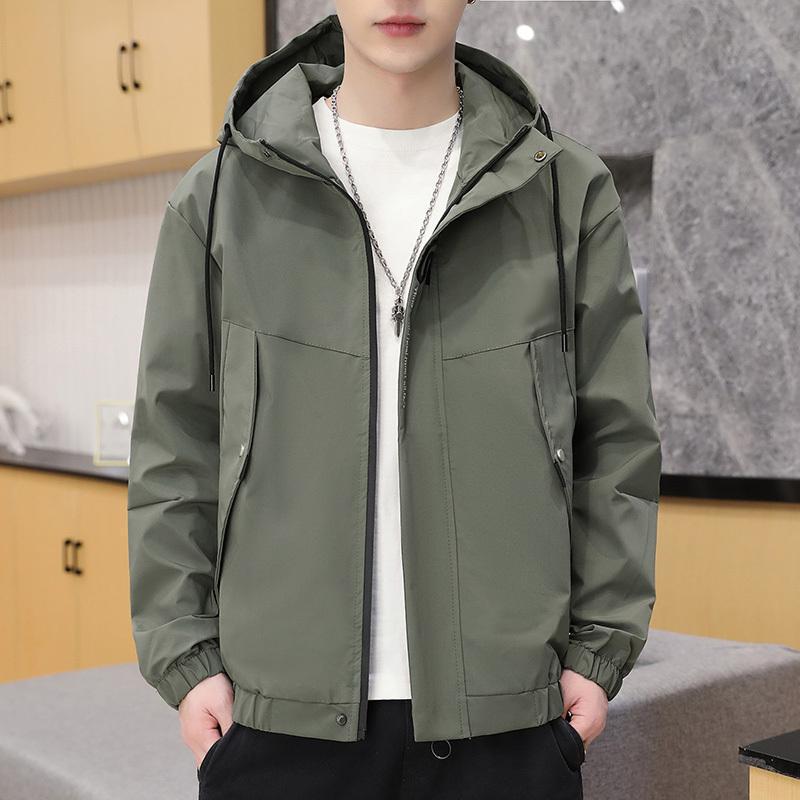 Men's lightweight wind and water-repellent hooded utility jacket with concealed zipper Mune Fashion