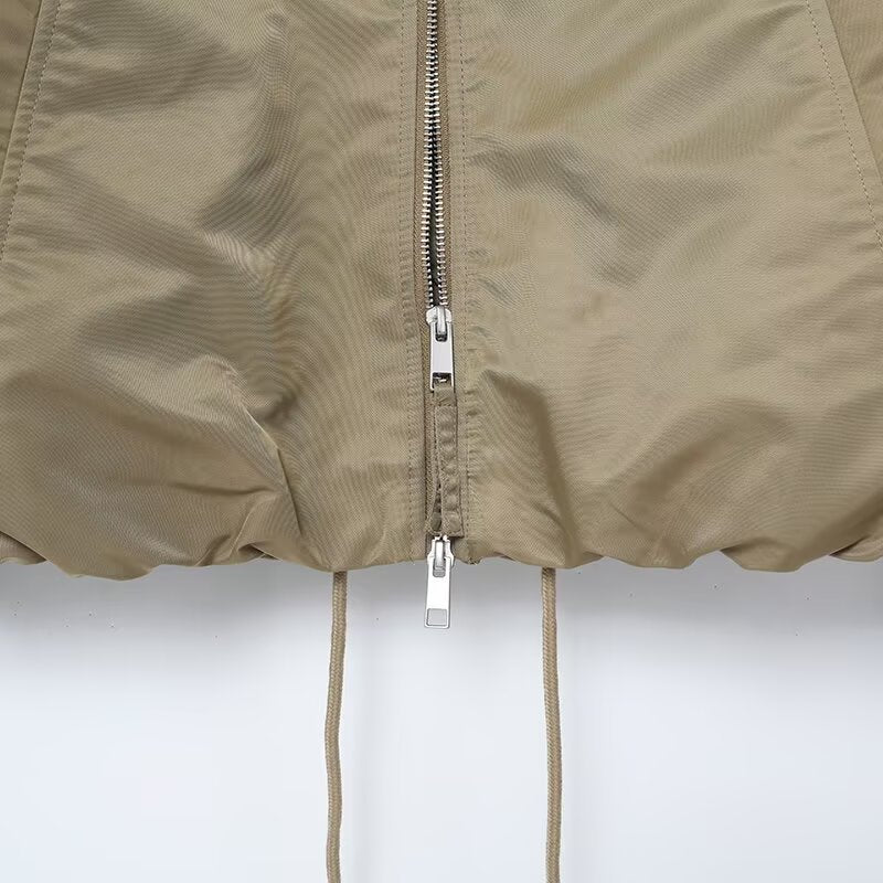 Women's short bomber-style parka with voluminous fur collar and drawstring Mune Fashion