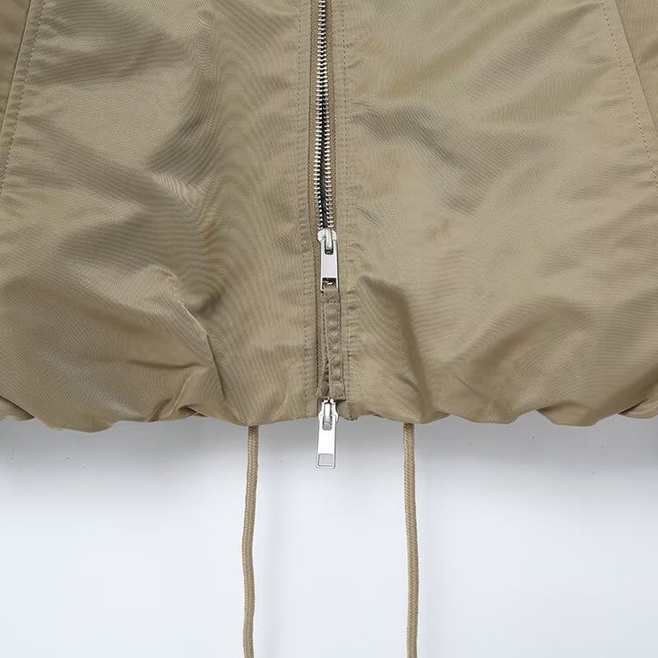 Women's short bomber-style parka with voluminous fur collar and drawstring Mune Fashion