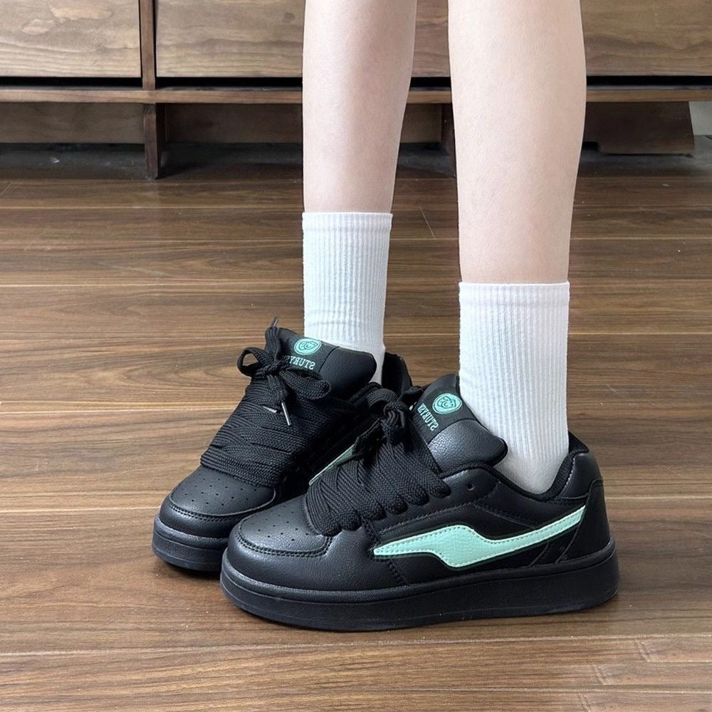 Women's sneakers in modern design with breathable surface structure and comfortable cushioning Mune Fashion