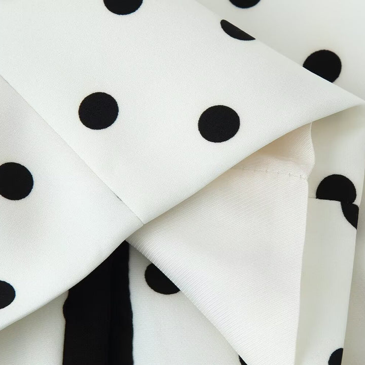 Women nan tailored short jacket with round neckline, contrast piping and polka dot pattern Mune Fashion