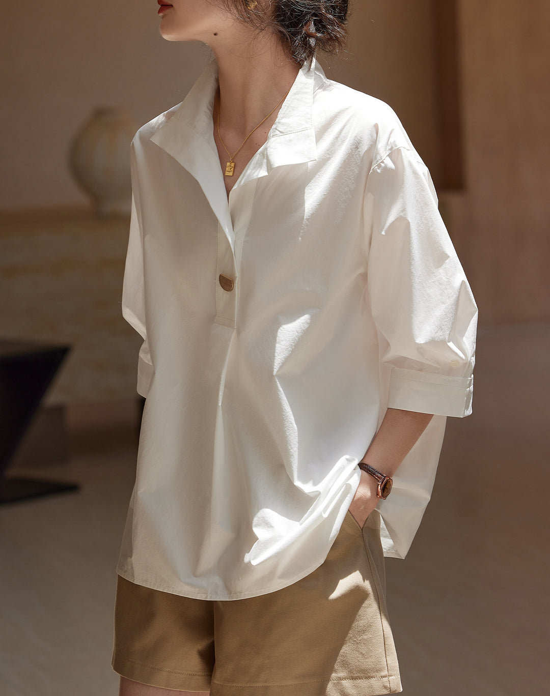 Women's elegant and airy blouse with modern cut Drune