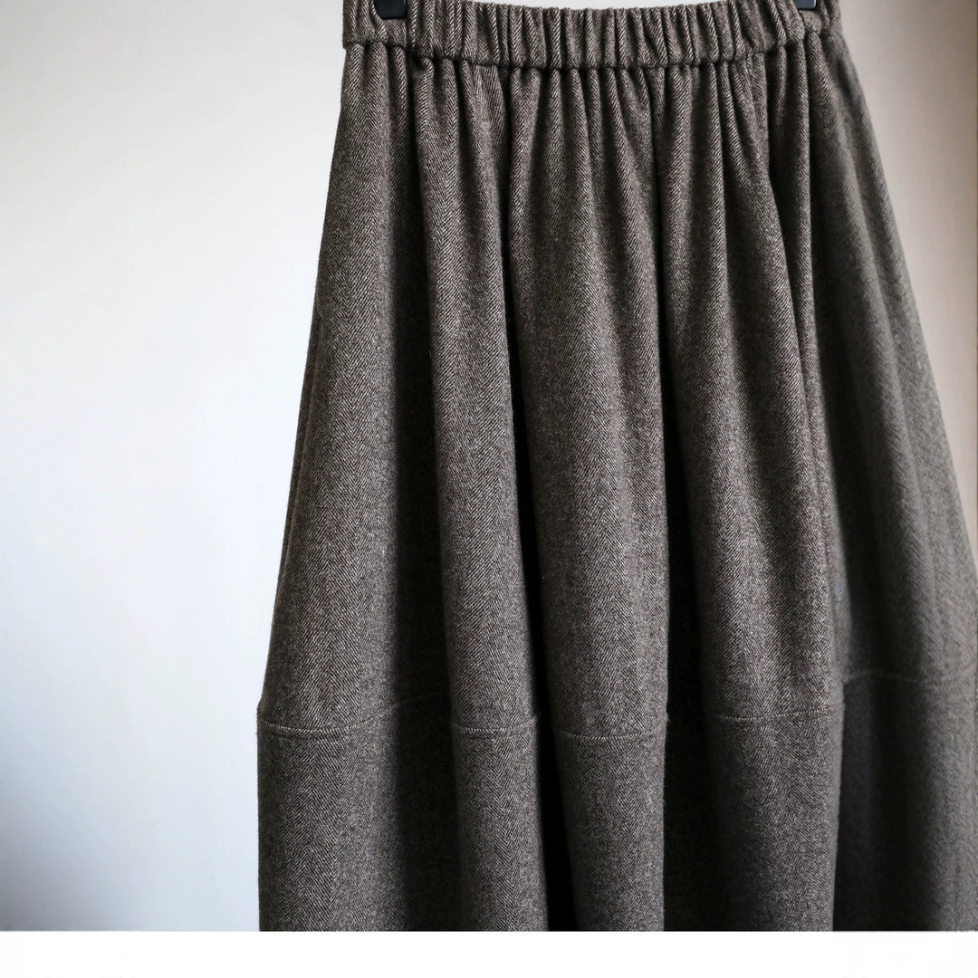 Women Elegant, swinging midi skirt made of wool blend Mune Fashion