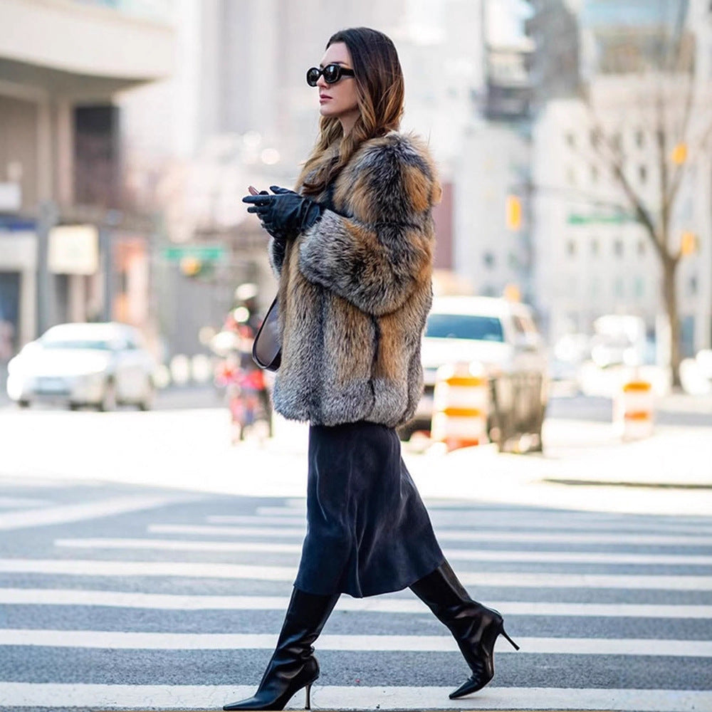 Women short cut oversized faux fur coat with voluminous shawl collar Mune Fashion