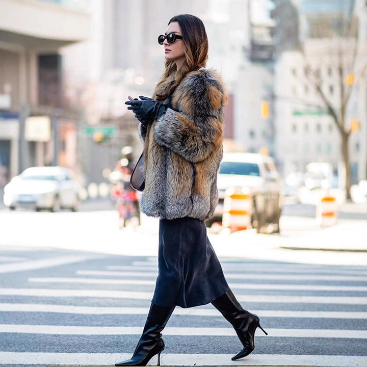 Women short cut oversized faux fur coat with voluminous shawl collar Mune Fashion
