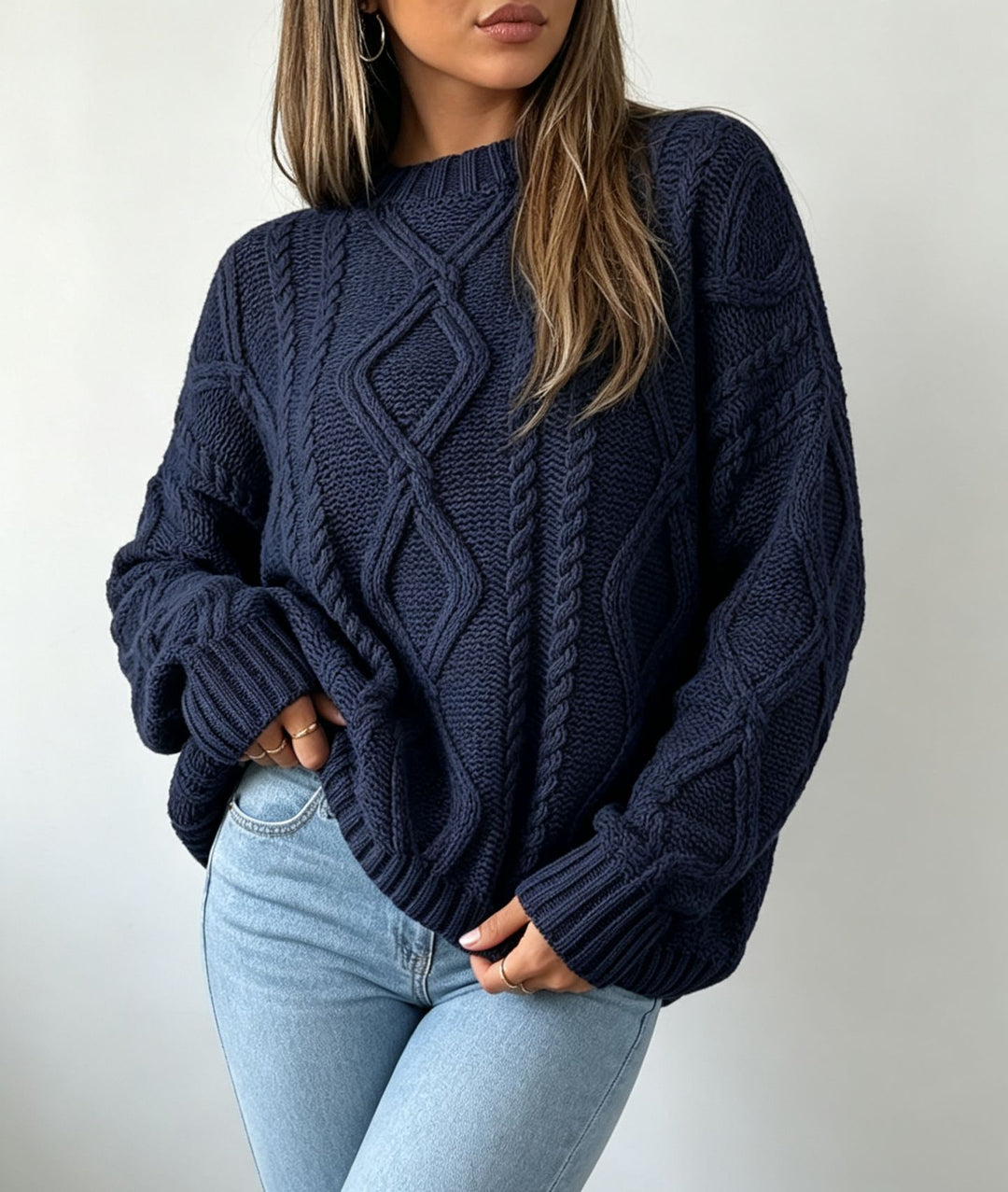 Women's Oversize Braided Knit Sweater with Cable Pattern and Round Neck Mune Fashion