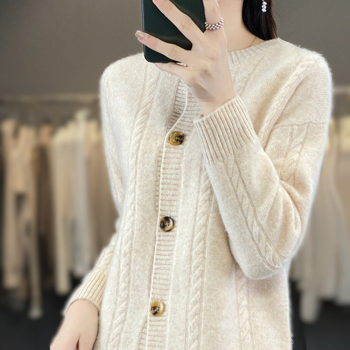 Women's Cashmere-like Cable Knit Cardi with Round Neck and Horn Look Buttons Mune Fashion