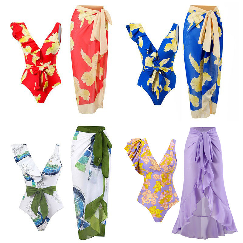 Women's Elegant One-Piece Swimsuit with Floral Ruffle Details Mune Fashion