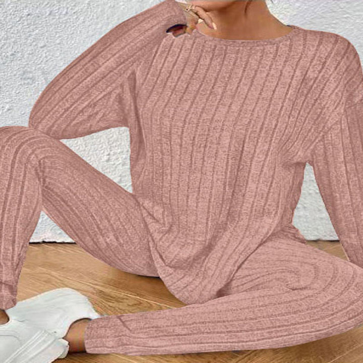 Women's Ribbed Relax Two-Piece Made of Fine Knit with Round Neckline and Slim Jogger Mune Fashion