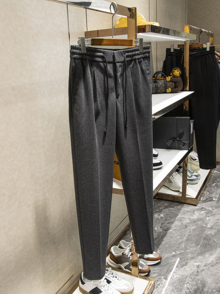 Men's Elegant Jogging Pants in Tapered Cut with Pleats and Drawstring Mune Fashion