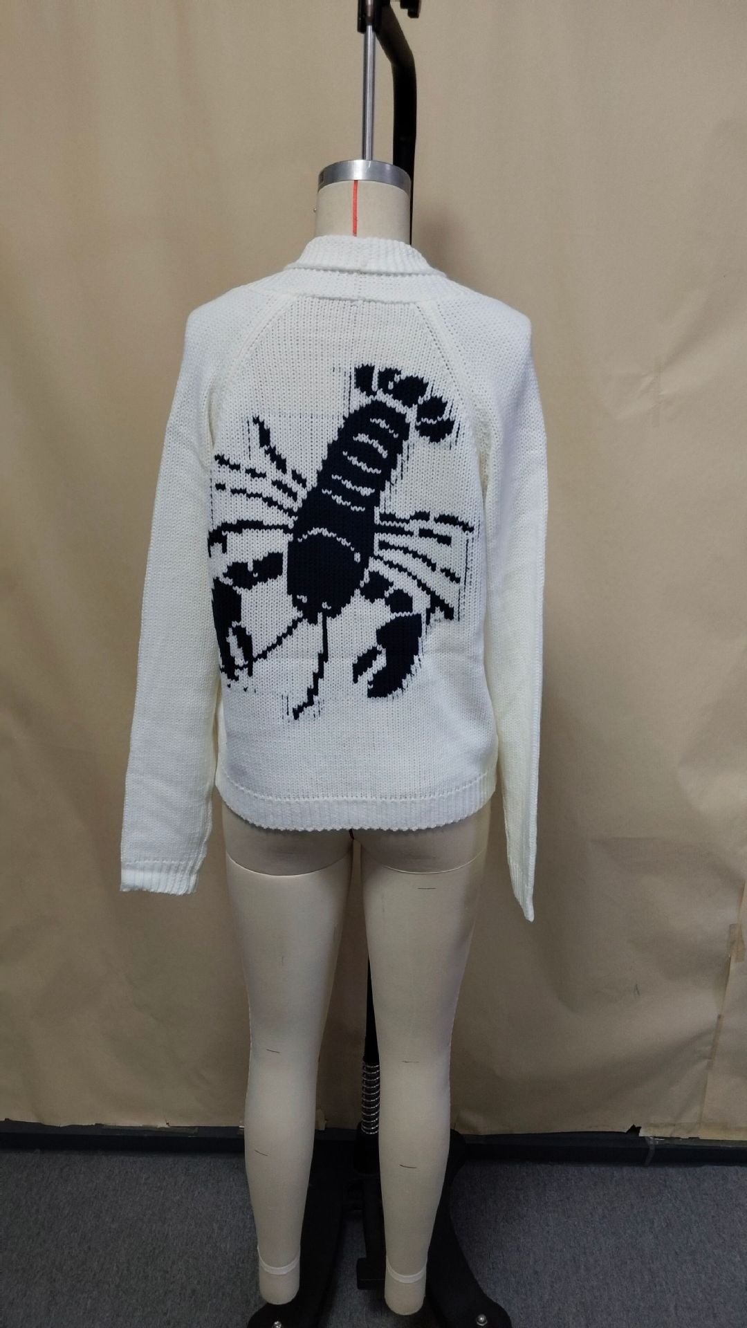 Women Chunky Knit Turtle Neck Sweater with Lobster Intarsia and Casual Oversized Fit Mune Fashion