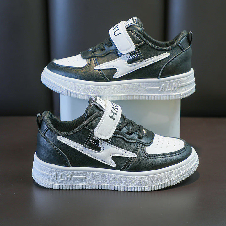 Women's sporty sneakers with adjustable Velcro and breathable surface Mune Fashion