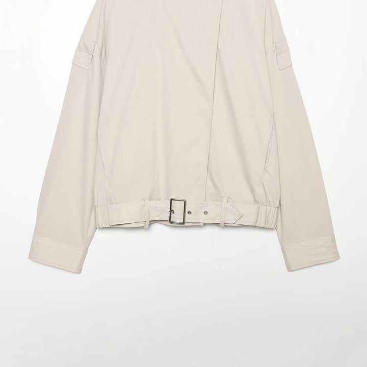 Ladies short cut trench-inspired jacket with high stand-up collar and waist belt Mune Fashion