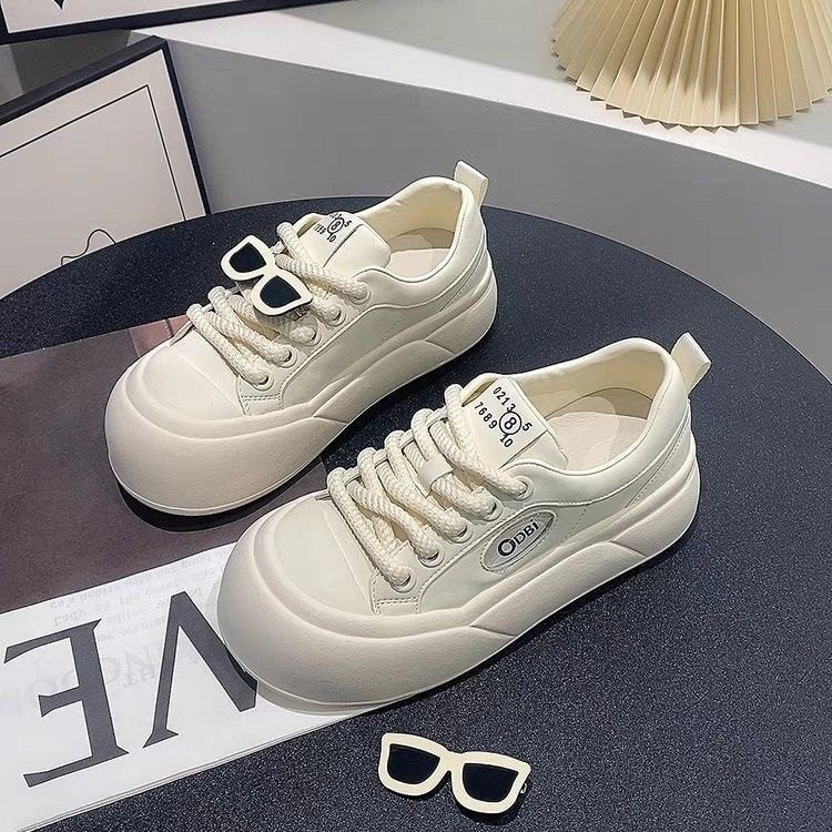 Women's stylish sneakers with unique details and high wearing comfort Mune Fashion