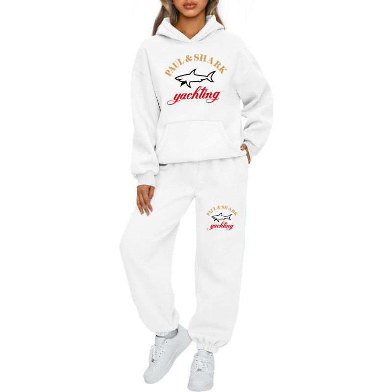 Women's oversized hoodie and jogger set with hood, kangaroo pocket, and ribbed cuffs Mune Fashion