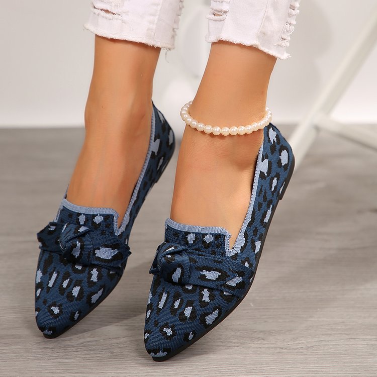 Women's woven lace slippers with decorative bow and padded comfort footbed Mune Fashion