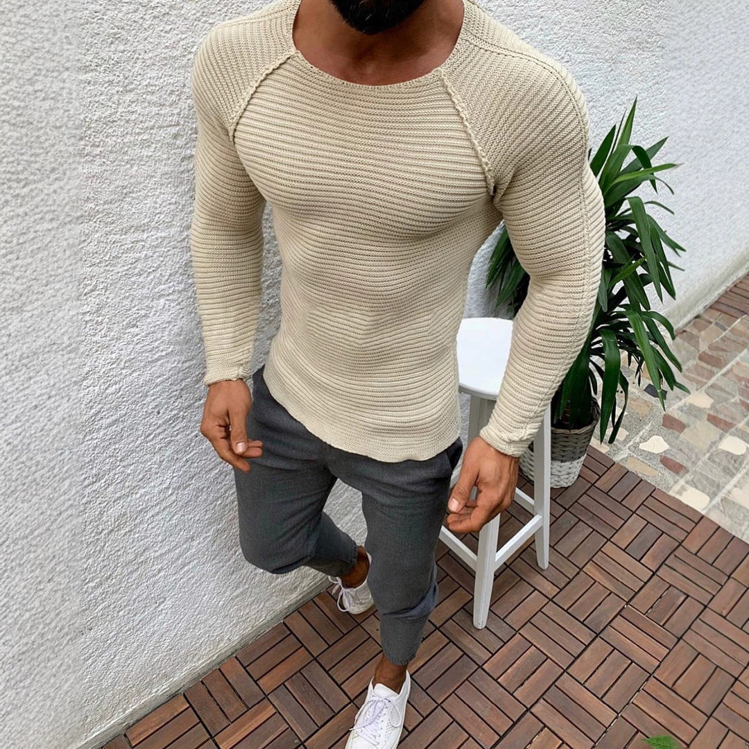 Men's fitted knitted pullover with raglan sleeves and elastic structure Mune Fashion
