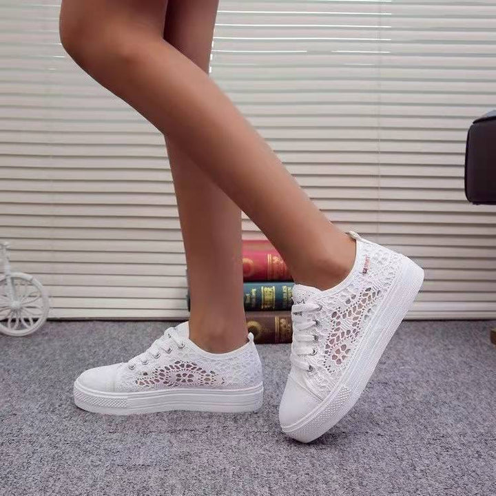 Women's sneakers with crocheted lace upper and lightweight platform sole Mune Fashion