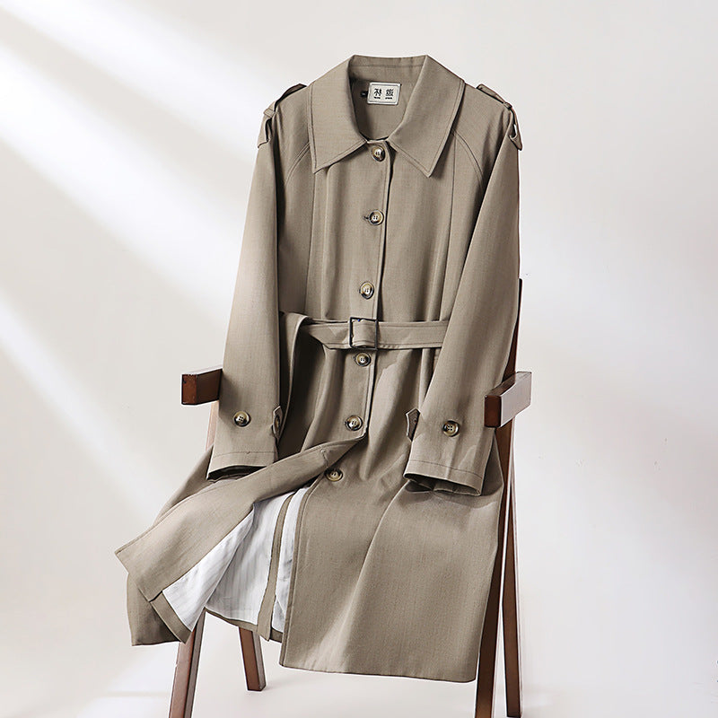 Men's long-cut trench coat with a fitted belt and decorative shoulder straps Mune Fashion