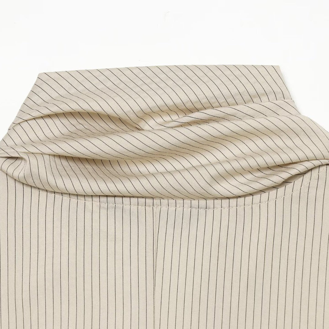 Ladies blouse with necktie collar, fine pinstripe and floral appliqué Mune Fashion