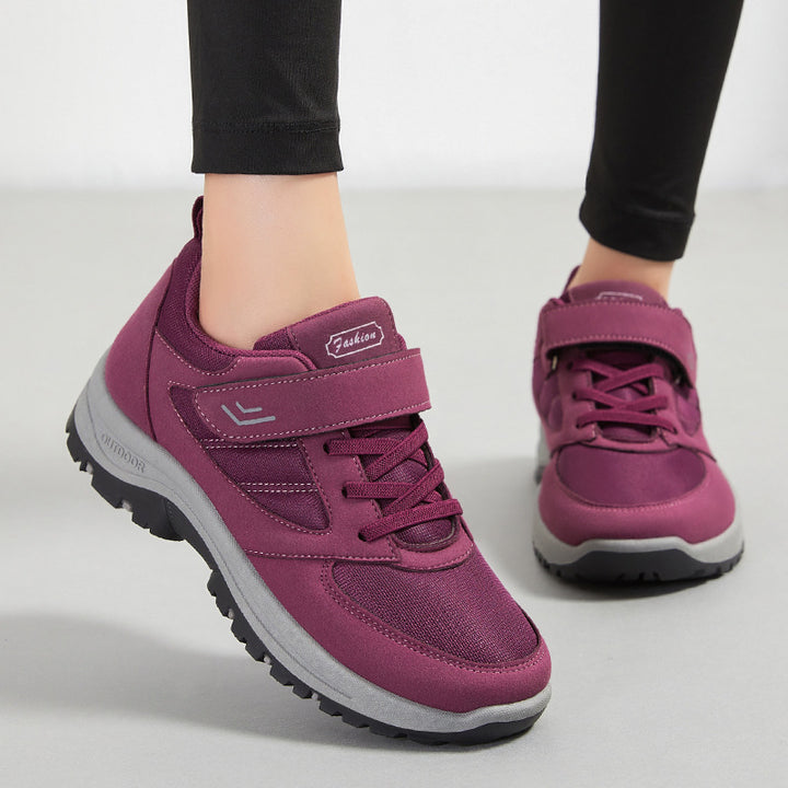 Men's robust outdoor sneakers with Velcro closure, breathable knitted upper and profiled non-slip sole Mune Fashion