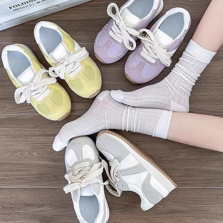 Women's sporty sneakers with comfortable cushioning and breathable surface structure Mune Fashion