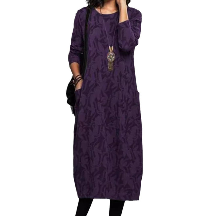 Women's casually cut midi dress made of fine knit with tone-on-tone jacquard, round neckline, and side pockets Mune Fashion