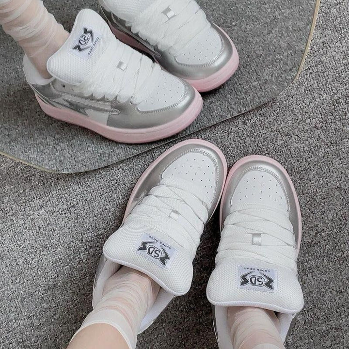 Women's sporty sneakers with breathable upper material and padded sole Mune Fashion