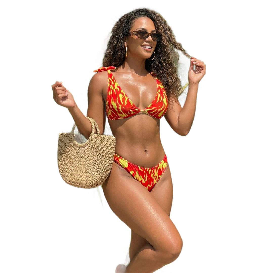 Women's Fashionable Triangle Bikini Mune Fashion