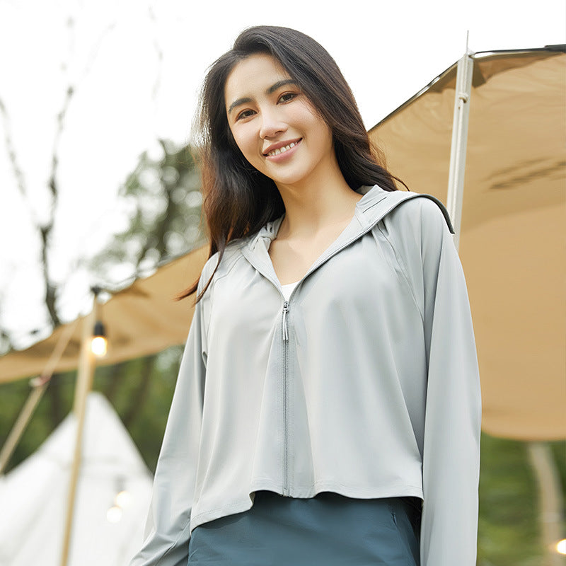 Women's Lightweight Hooded Jacket with UV Protection, Breathable Fabric and Shorter Hem Mune Fashion