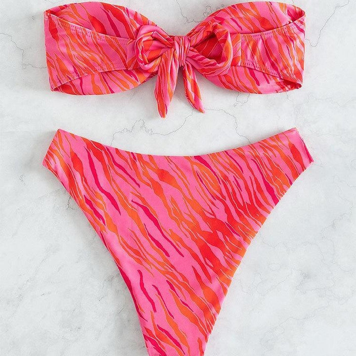 Ladies bandeau bikini with ruffle and tasteful pattern Mune Fashion