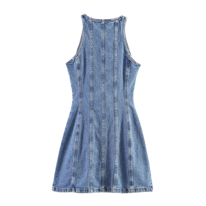Women's sleeveless denim dress with body-hugging seam, A-line, and continuous button placket Mune Fashion