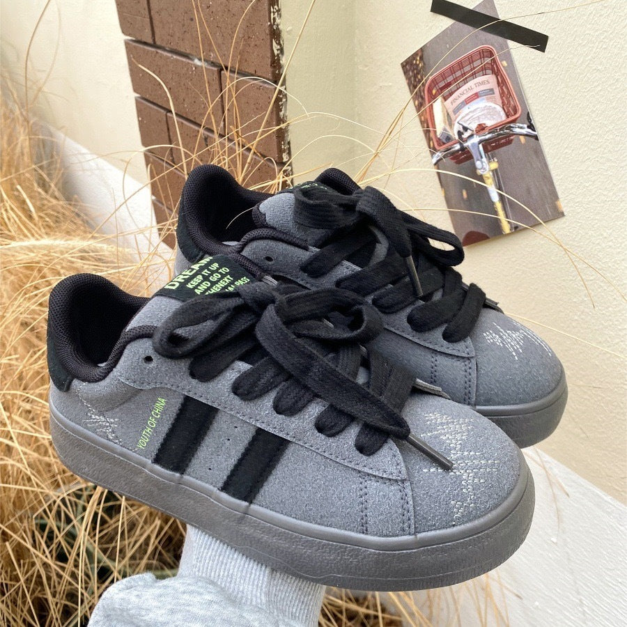 Women's sneakers made of high-quality leather with a modern design Mune Fashion