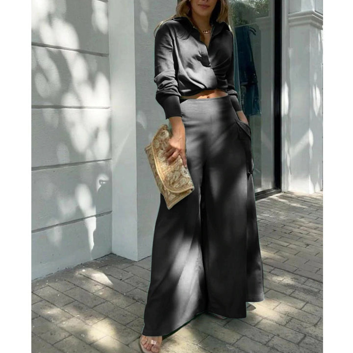 Women's high-waisted wide Palazzo pants with side cargo pocket and flowing silhouette