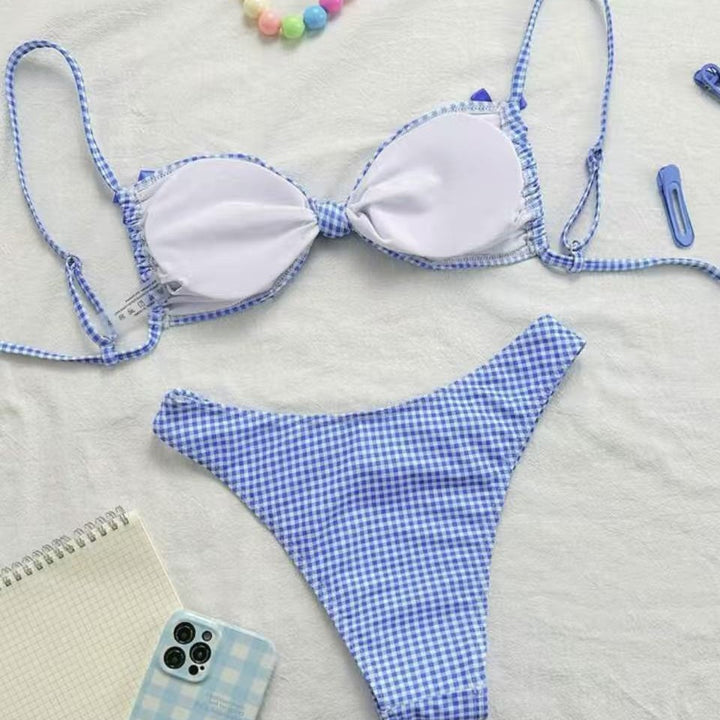 Women's bikini set with ruffle details and adjustable straps Mune Fashion
