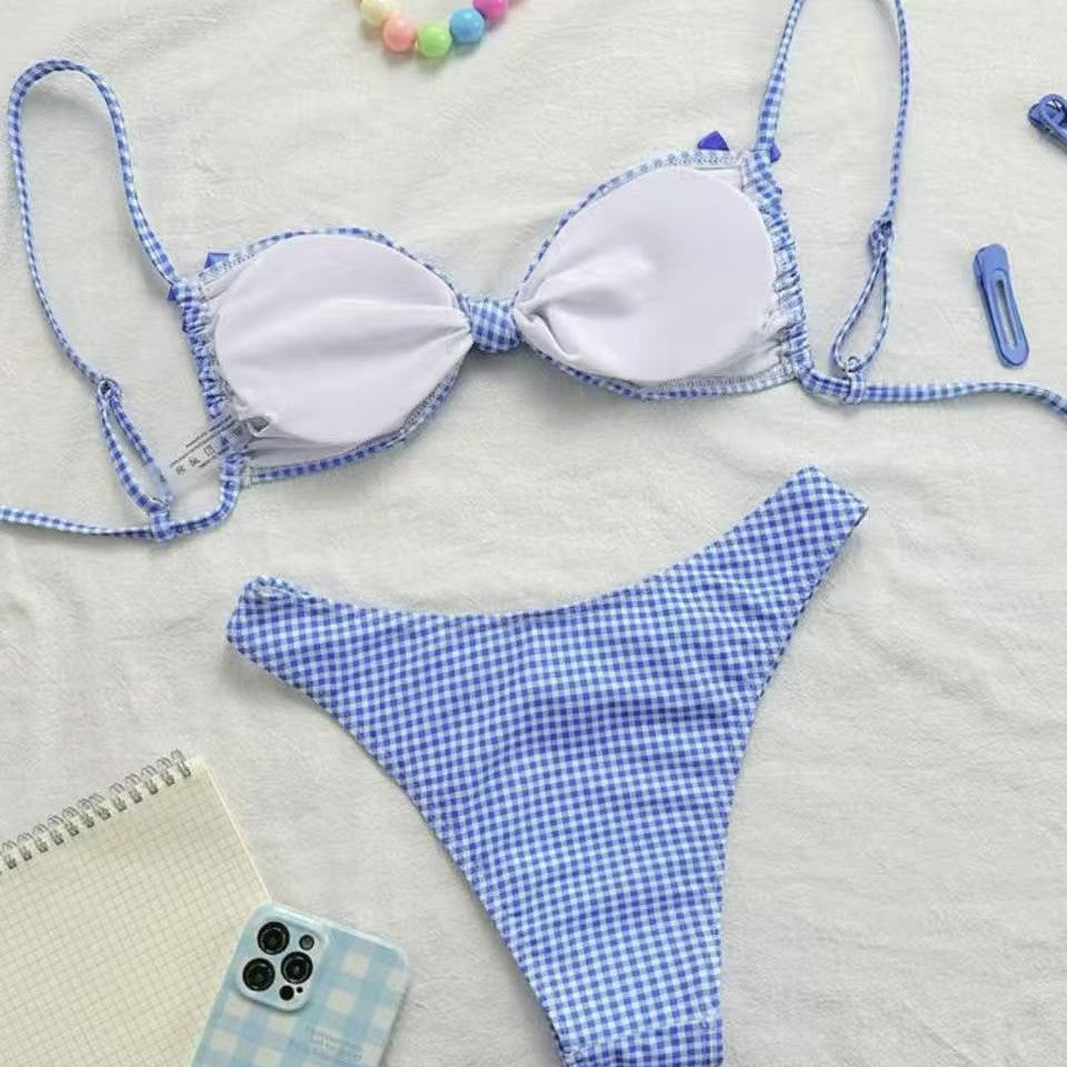 Women's bikini set with ruffle details and adjustable straps Mune Fashion