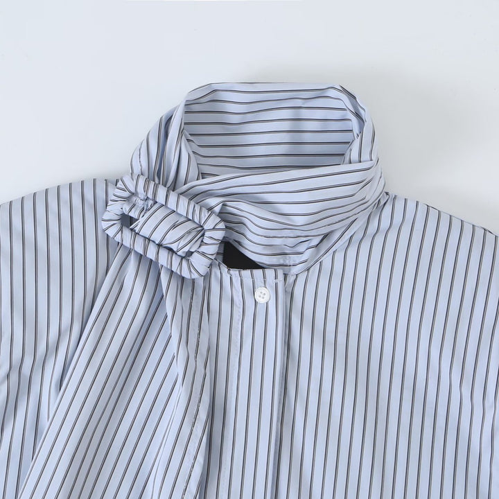 Ladies blouse with tie and concealed button placket Mune Fashion