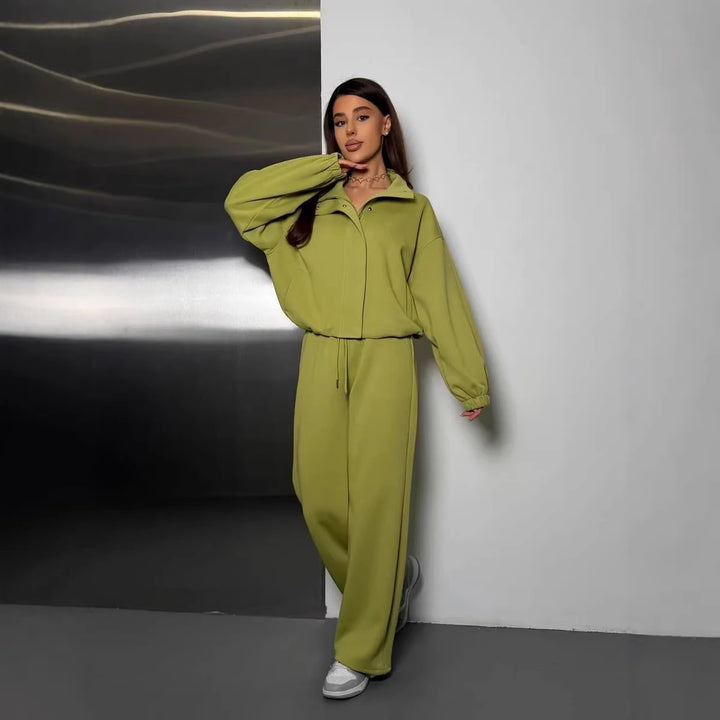 Women cropped zip hoodie with stand-up collar and high-cut cord jogging pants Mune Fashion