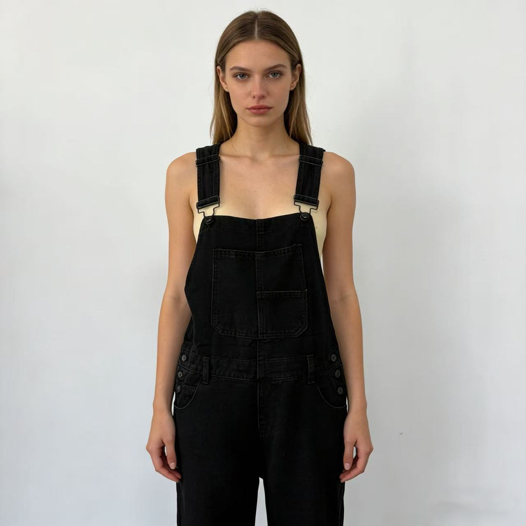 Ladies denim overall with wide leg, adjustable straps and flap pocket Mune Fashion