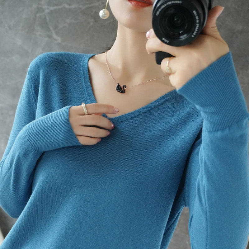 Women light V-neck cashmere-look fine knit sweater Mune Fashion
