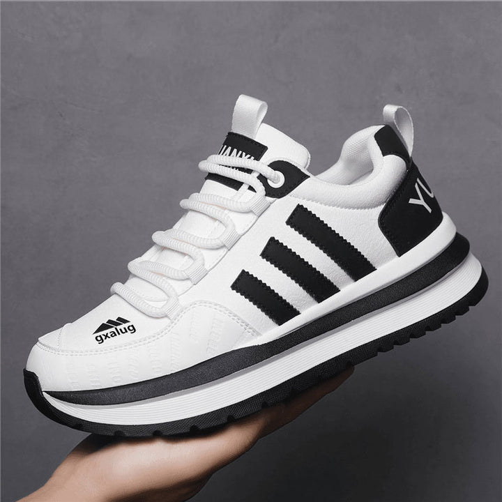 Women's platform sneaker with thick tread sole and padded collar Mune Fashion