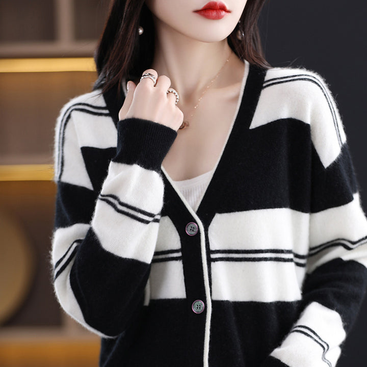Ladies Mid-length Fine Knit Cardigan with Wide Block Stripes, V-neck and Ribbed Cuffs Mune Fashion