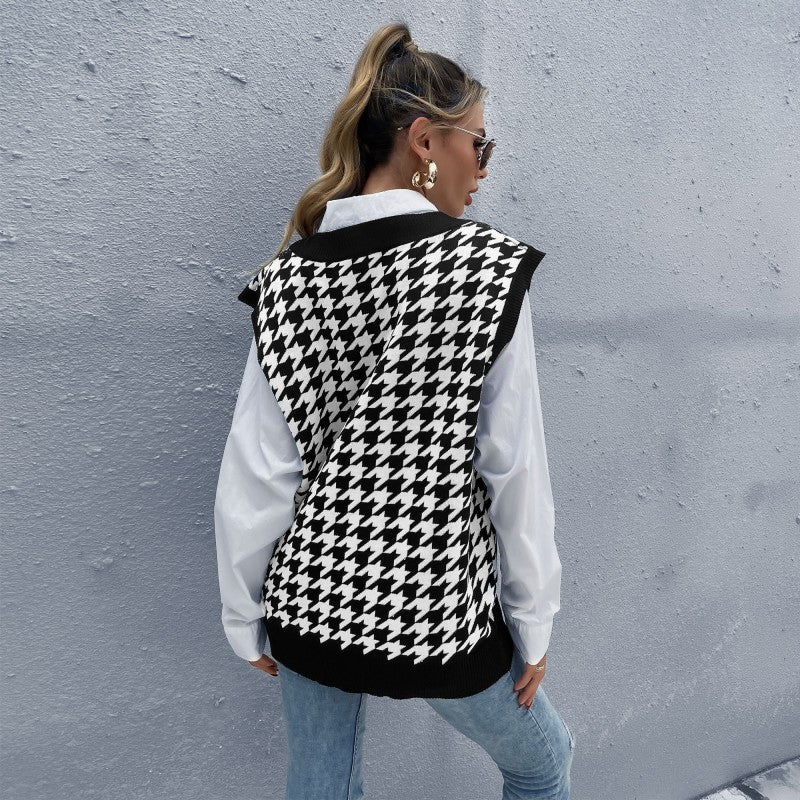 Women's Oversized Knitted Vest with Houndstooth Pattern and V-Neck Mune Fashion