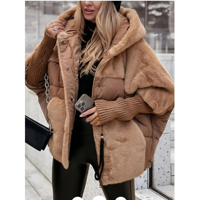 Women's quilted short jacket with teddy fur inserts, hood, and integrated ribbed cuffs Mune Fashion