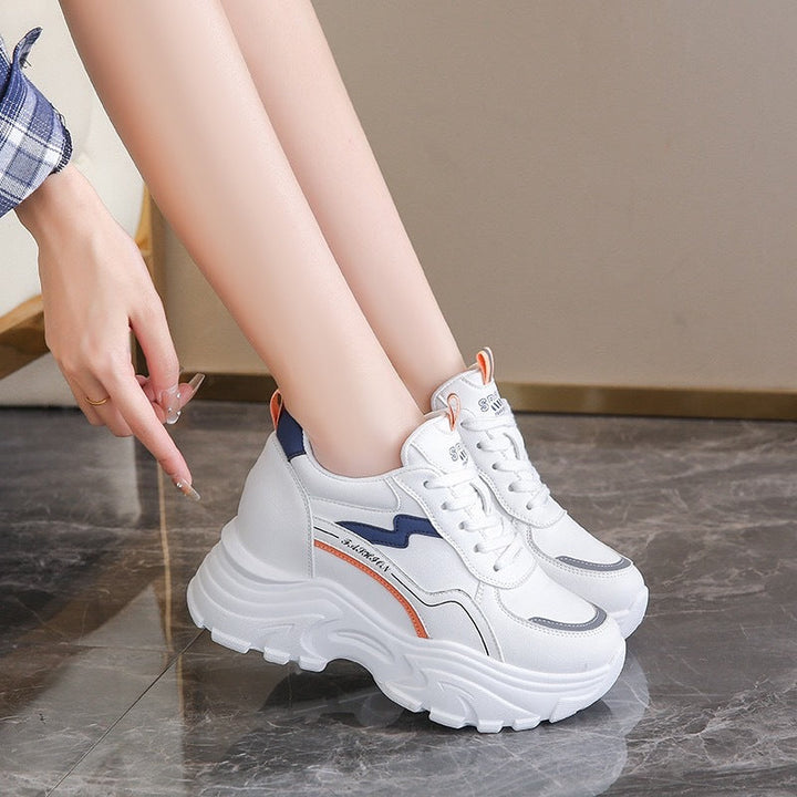 Women's Sporty Sneakers with Comfortable Cushioning System and Modern Design Mune Fashion