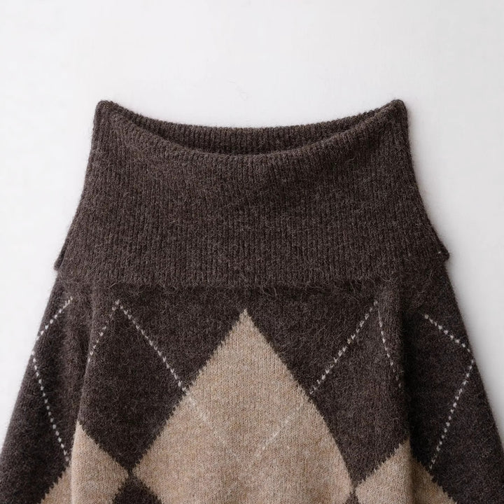 Women's Oversized Knit Sweater with Turtleneck and Diamond Pattern Mune Fashion