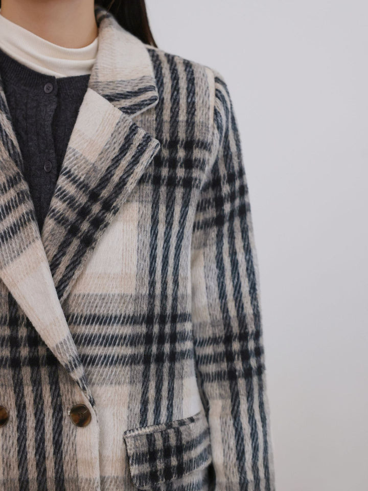 Women Checked Boucle Blazer with Notch Collar and Patch Pockets Mune Fashion