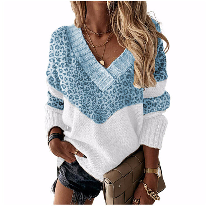 Women’s V-neck knitted pullover with chevron pattern and oversized fit Mune Fashion