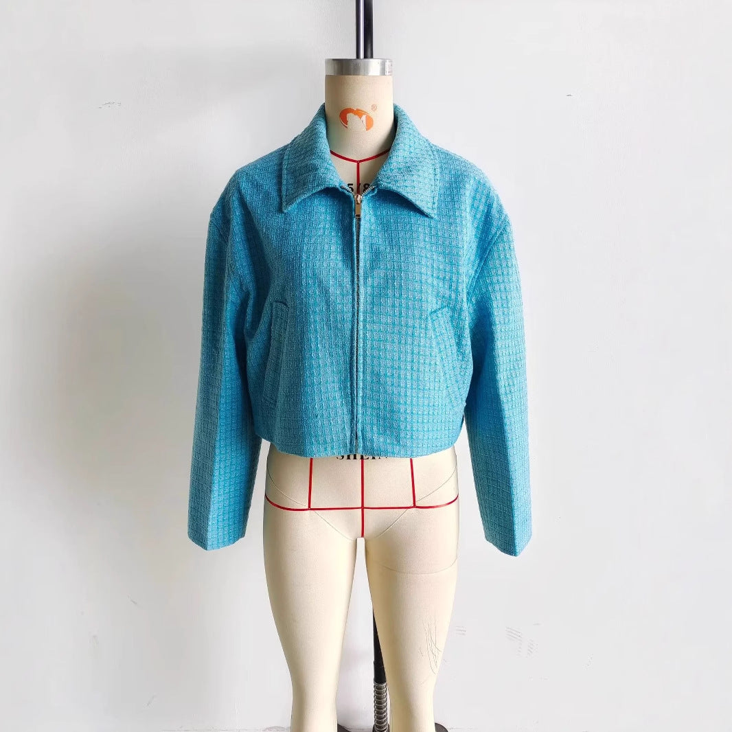 Women's cropped boxy tweed jacket with shirt collar, concealed zipper and piped pockets Mune Fashion